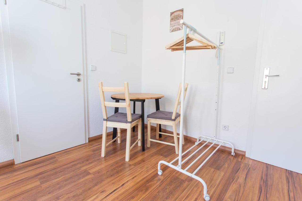 Full House Studios - Ls69 Apartments Halle  Εξωτερικό φωτογραφία