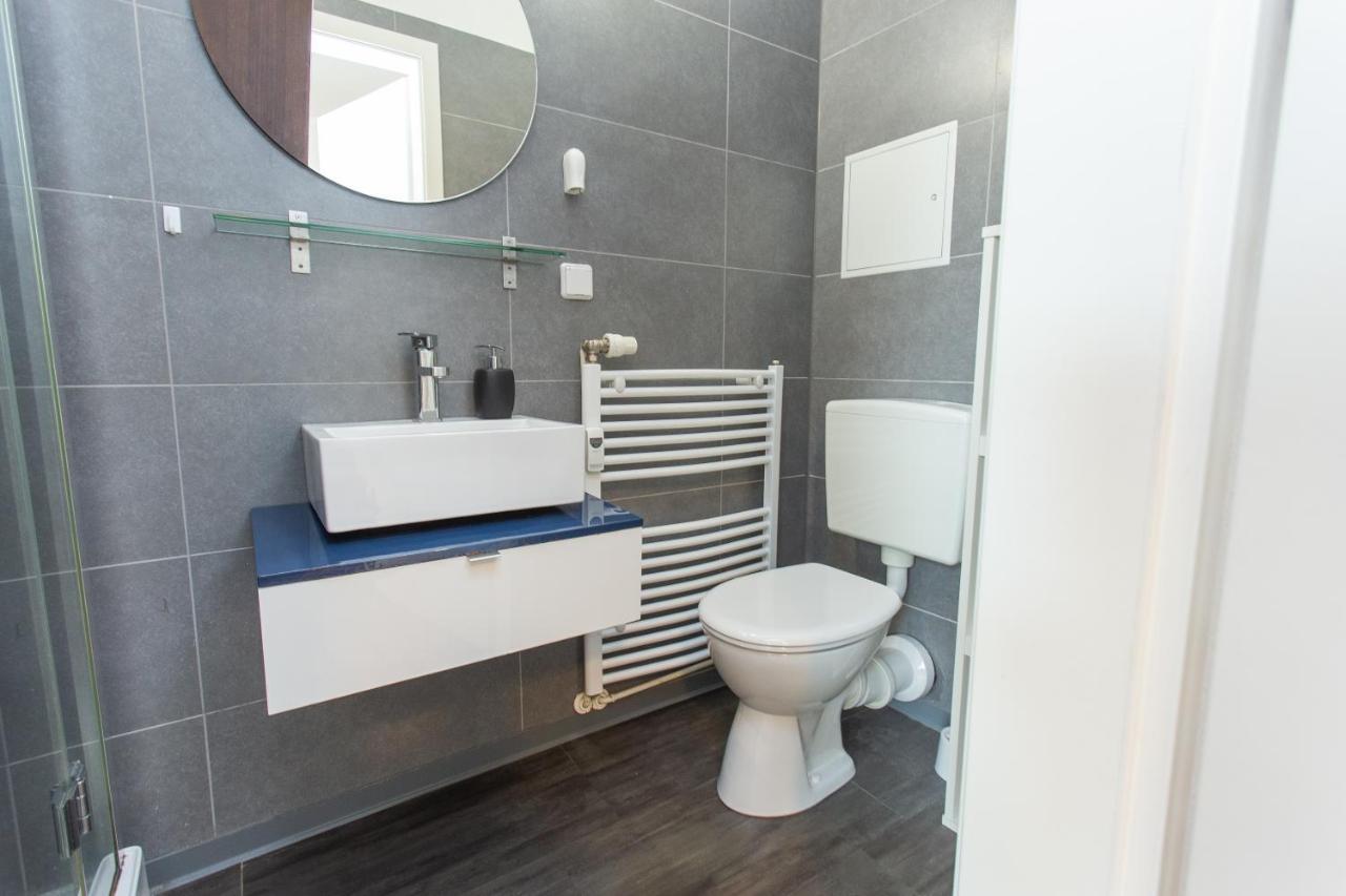 Full House Studios - Ls69 Apartments Halle  Εξωτερικό φωτογραφία