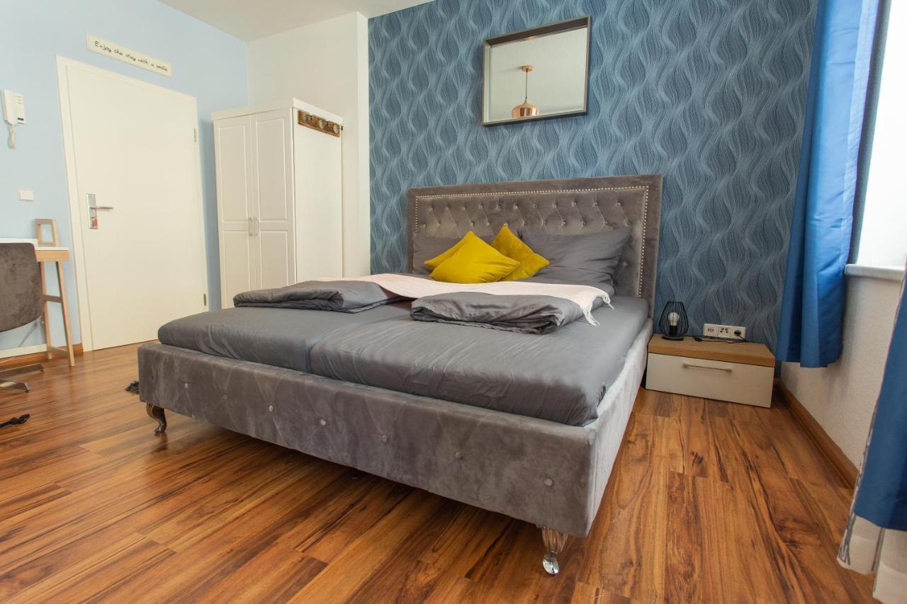 Full House Studios - Ls69 Apartments Halle  Εξωτερικό φωτογραφία