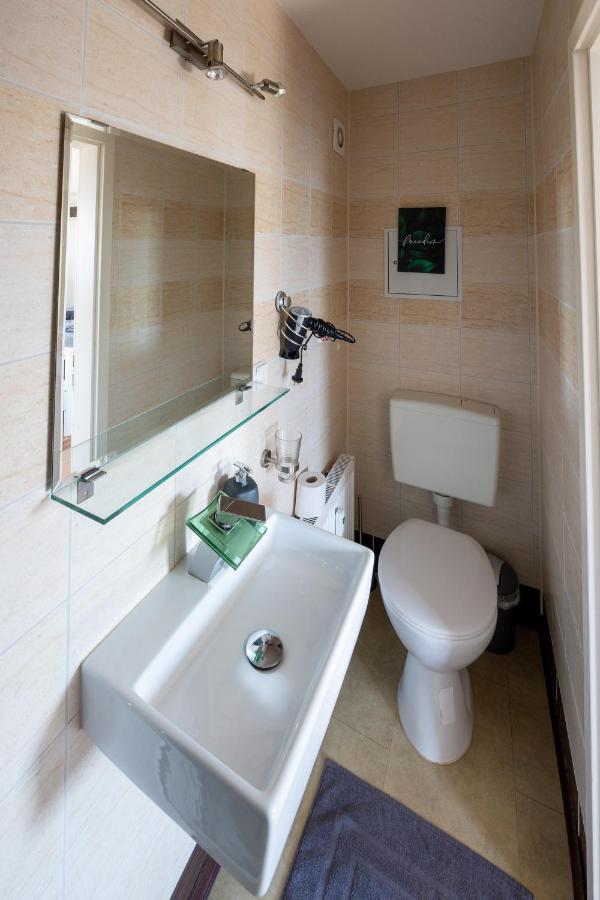 Full House Studios - Ls69 Apartments Halle  Εξωτερικό φωτογραφία